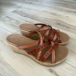 Skechers Women's Beverlee Tiger Posse leather wedge sandals Size 8